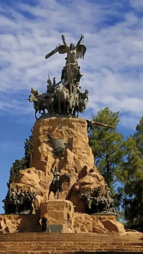 Monumento Cerro de la gloria Vendimia