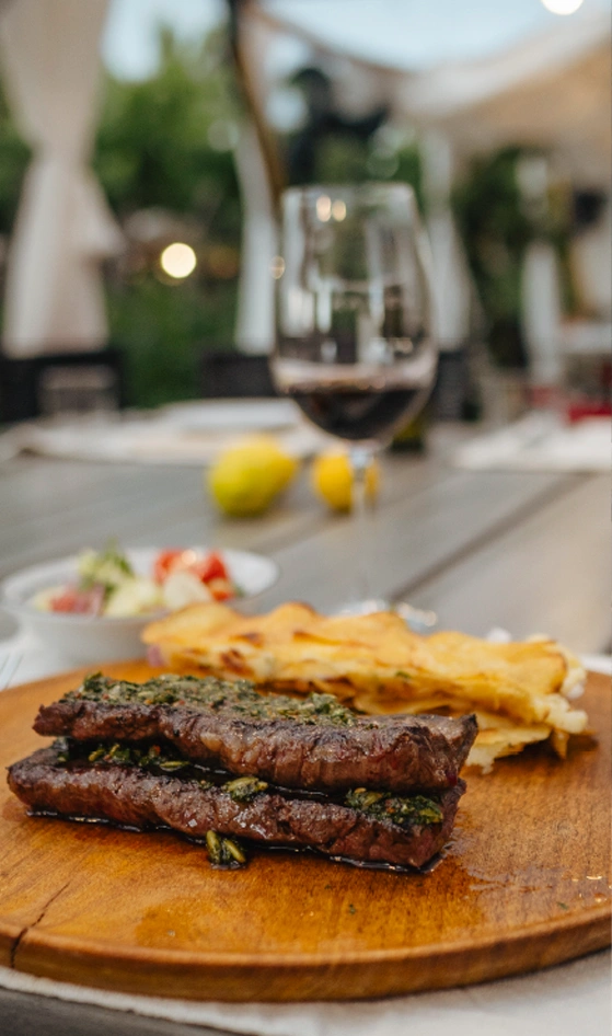 lujankaikenramosgeneralescomida Bodegas Lujan Mendoza Vendimia