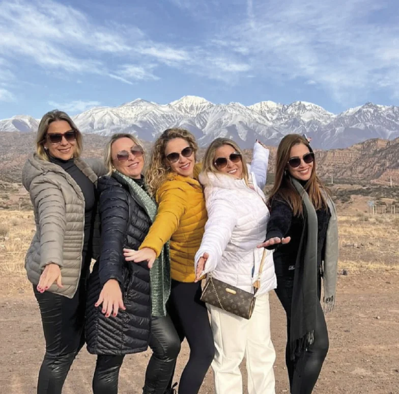 mujeresaltamontañamendoza vista alta montaña mendoza vendimia